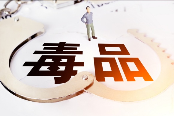 强致他人吸毒法院如何判