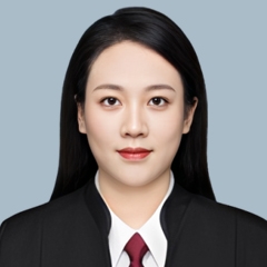 周靖雯-泰州假冒专利罪辩护律师照片展示