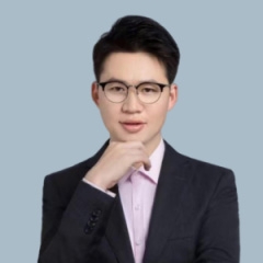 杨天庭-上海诉讼律师照片展示