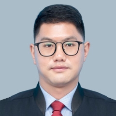 李本强-成都刑事诉讼辩护律师照片展示